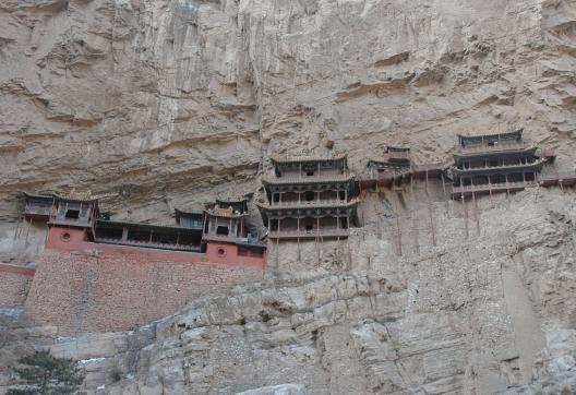 Trek vers le Monastère Suspendu accroché à une falaise de la région de Datong